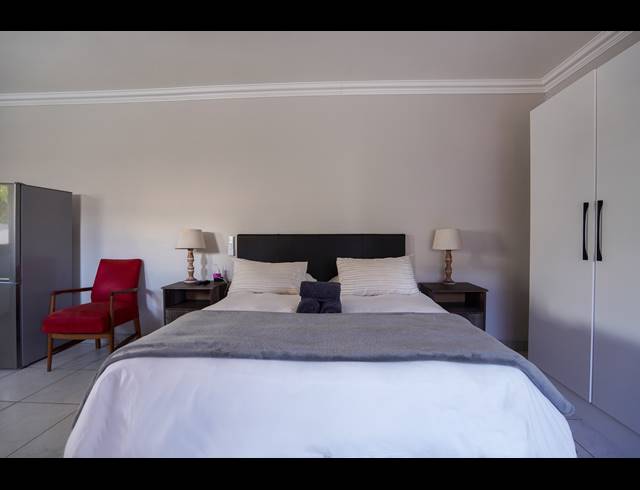 8 BEDROOM GUEST HOUSE FOR SALE IN MELKBOSSTRAND CENTRAL